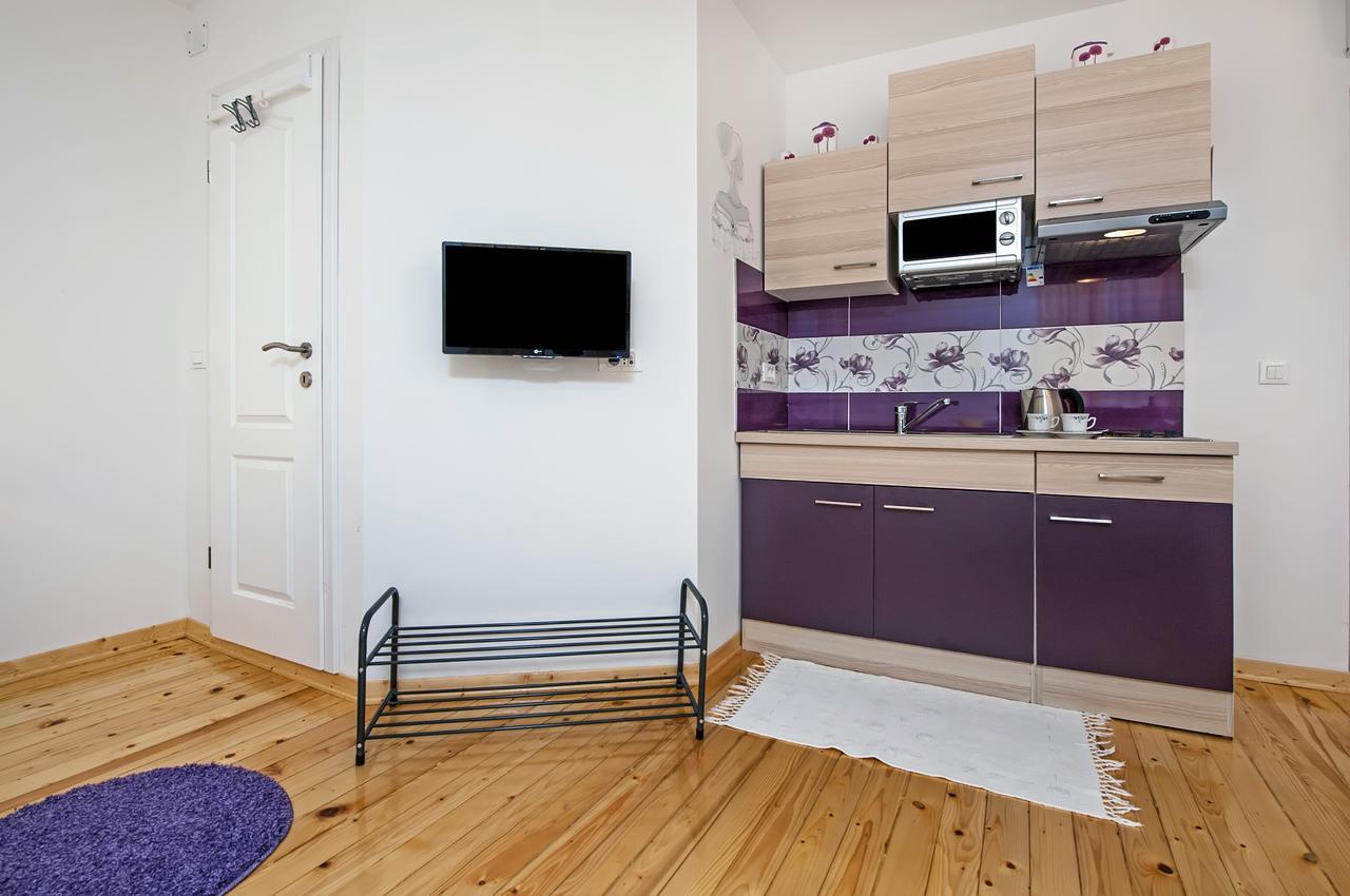 La Svalba Rooms & Studios Ровин Екстериор снимка