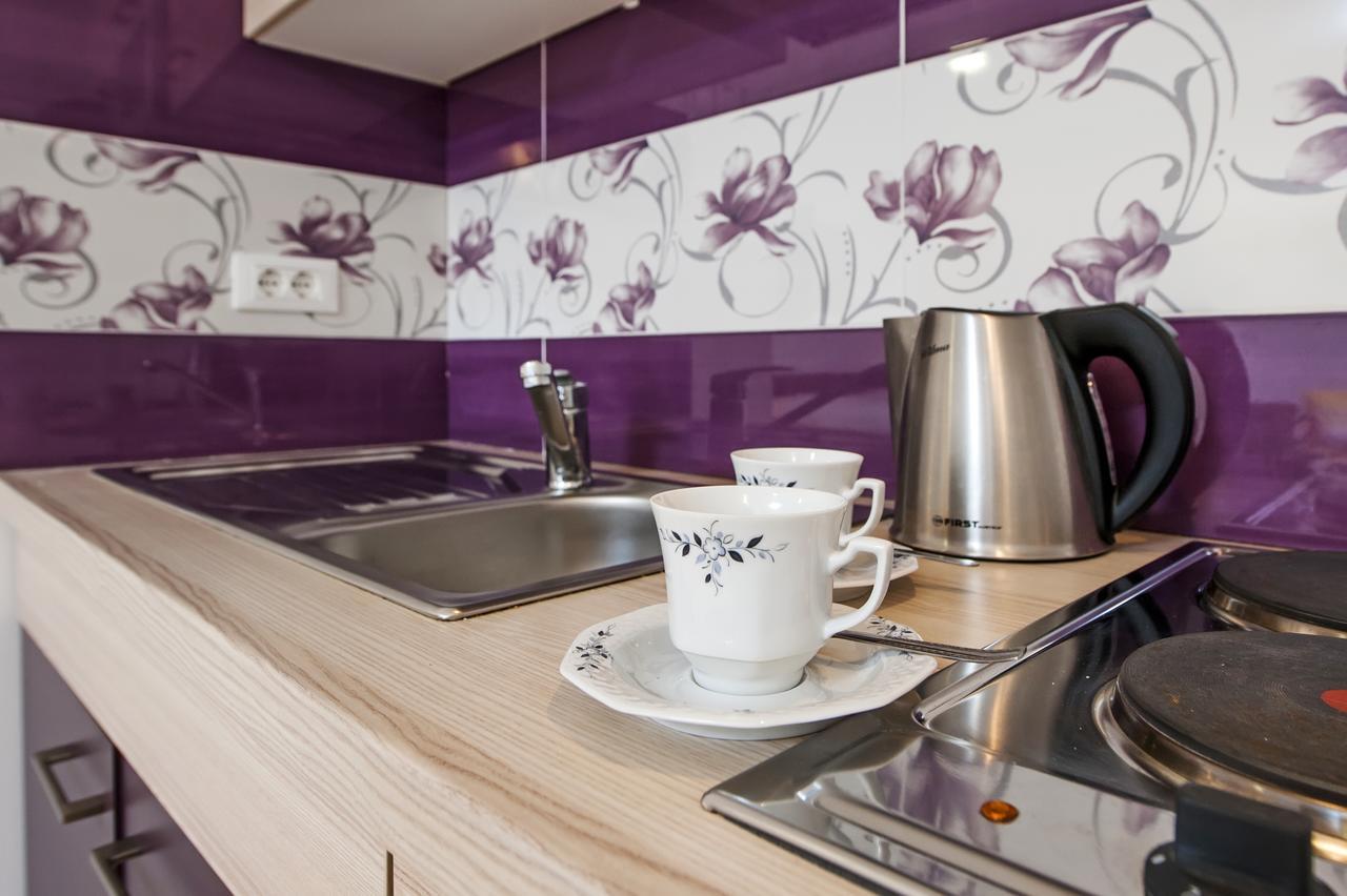 La Svalba Rooms & Studios Ровин Екстериор снимка